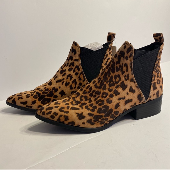 NWT Womens Cheetah Print Boots Booties Shoes Brown - Picture 2 of 7